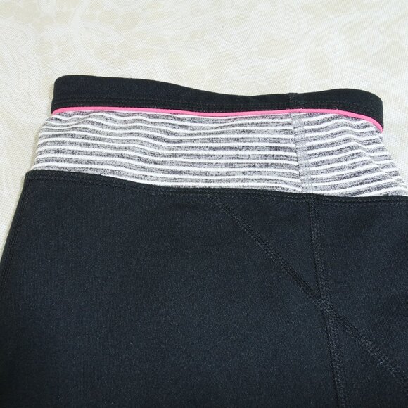 LUKKA Black Pink Accent Cropped Athletic Athleisure Leggings - Picture 11 of 11